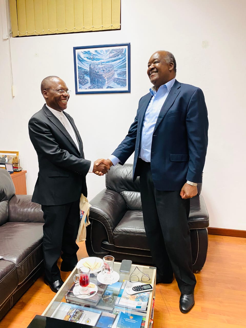 Reitor e Cônsul de Moçambique em Macau Acertam Passo