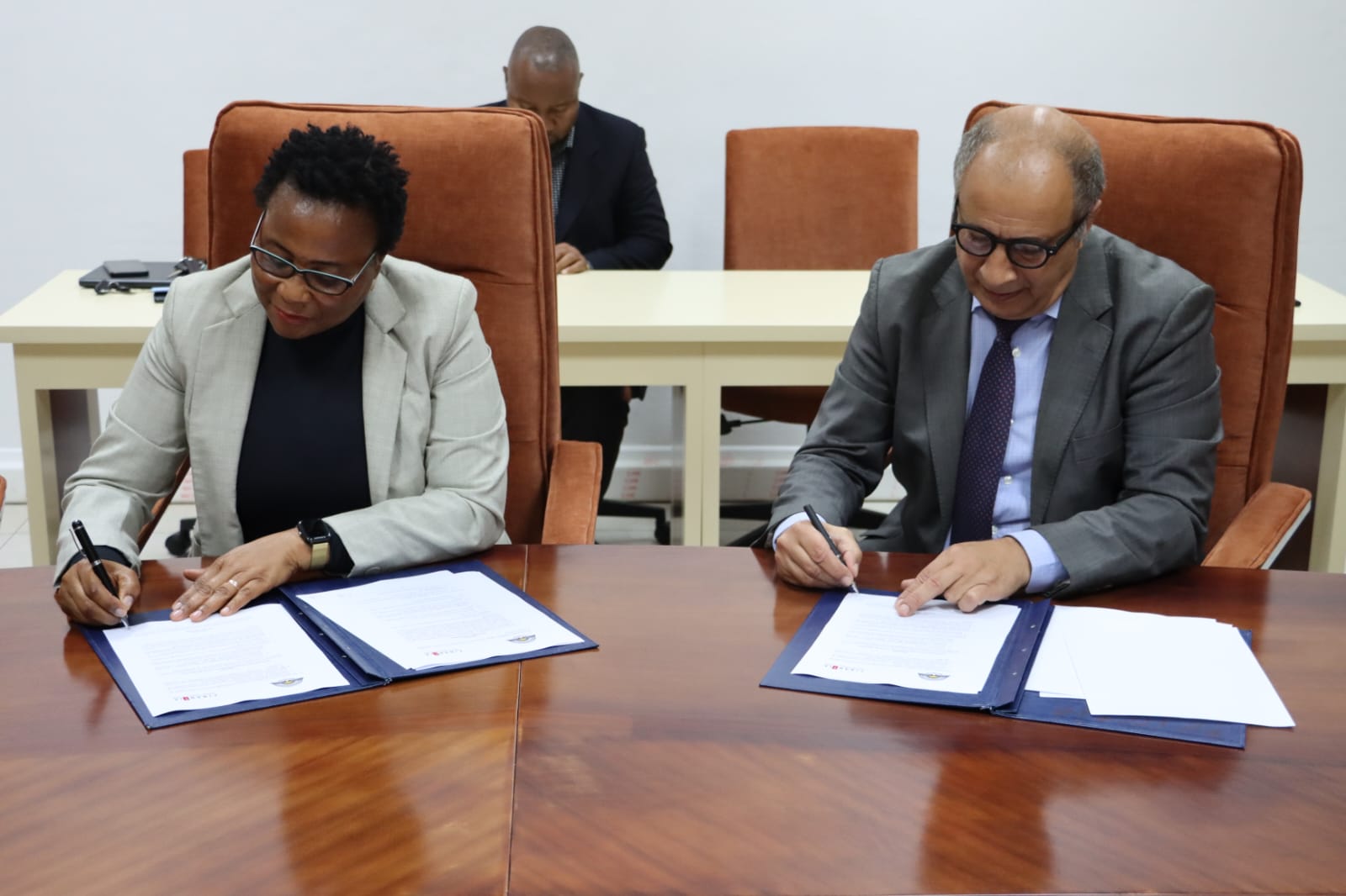 Mercado de capitais entra na UP-Maputo pela mão da Finantia e FEG 