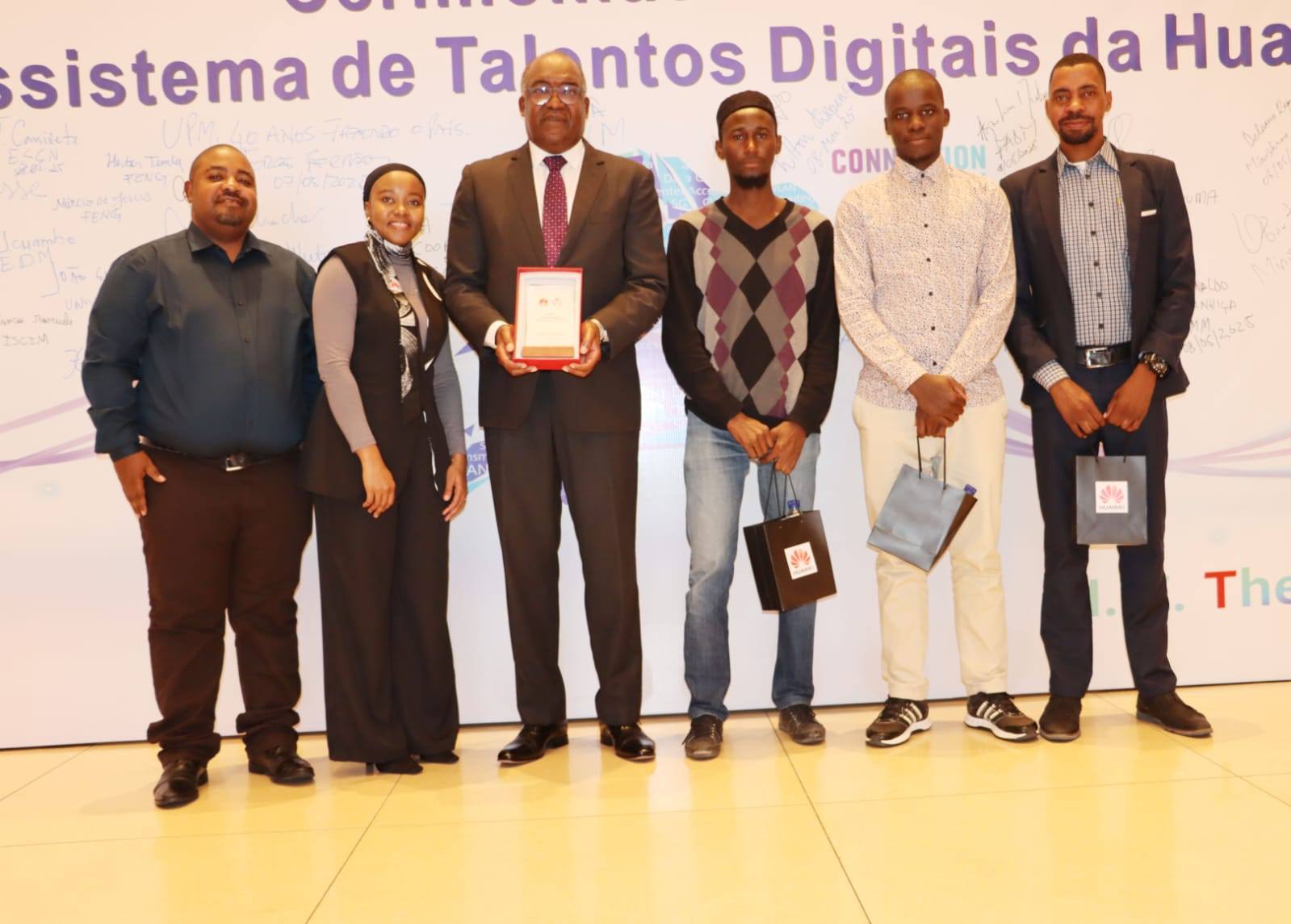 Huawei Distingue Instituições em Matéria das TIC. UP-Maputo reconhecida na ocasião