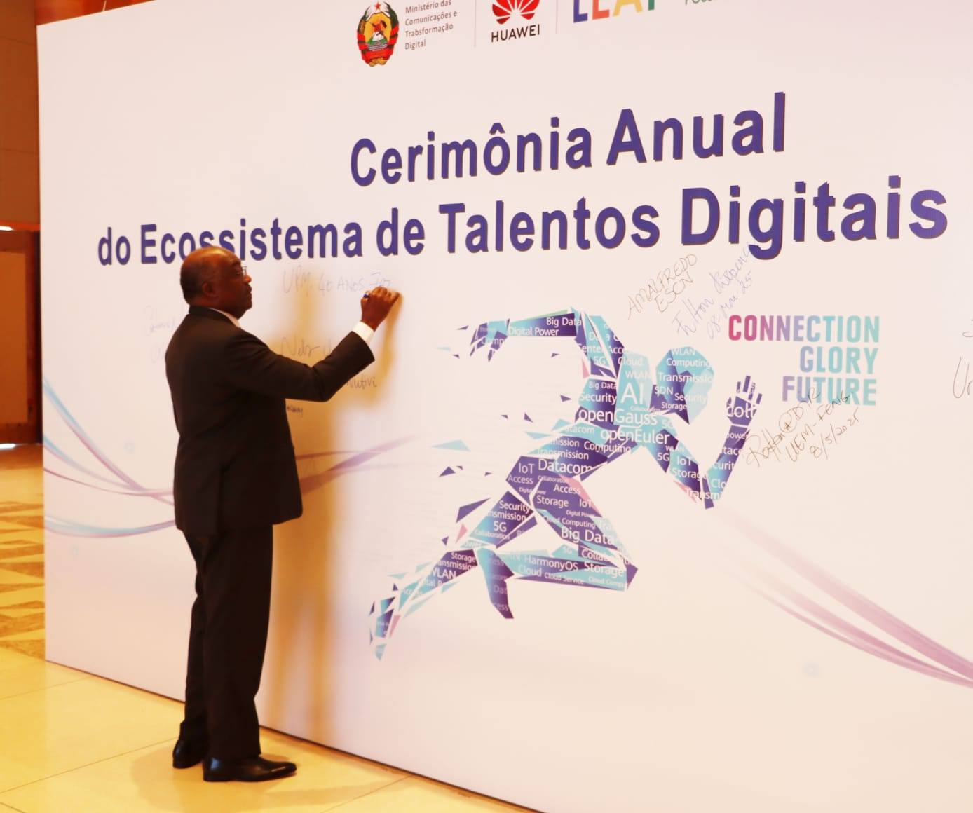 Huawei Distingue Instituições em Matéria das TIC. UP-Maputo reconhecida na ocasião