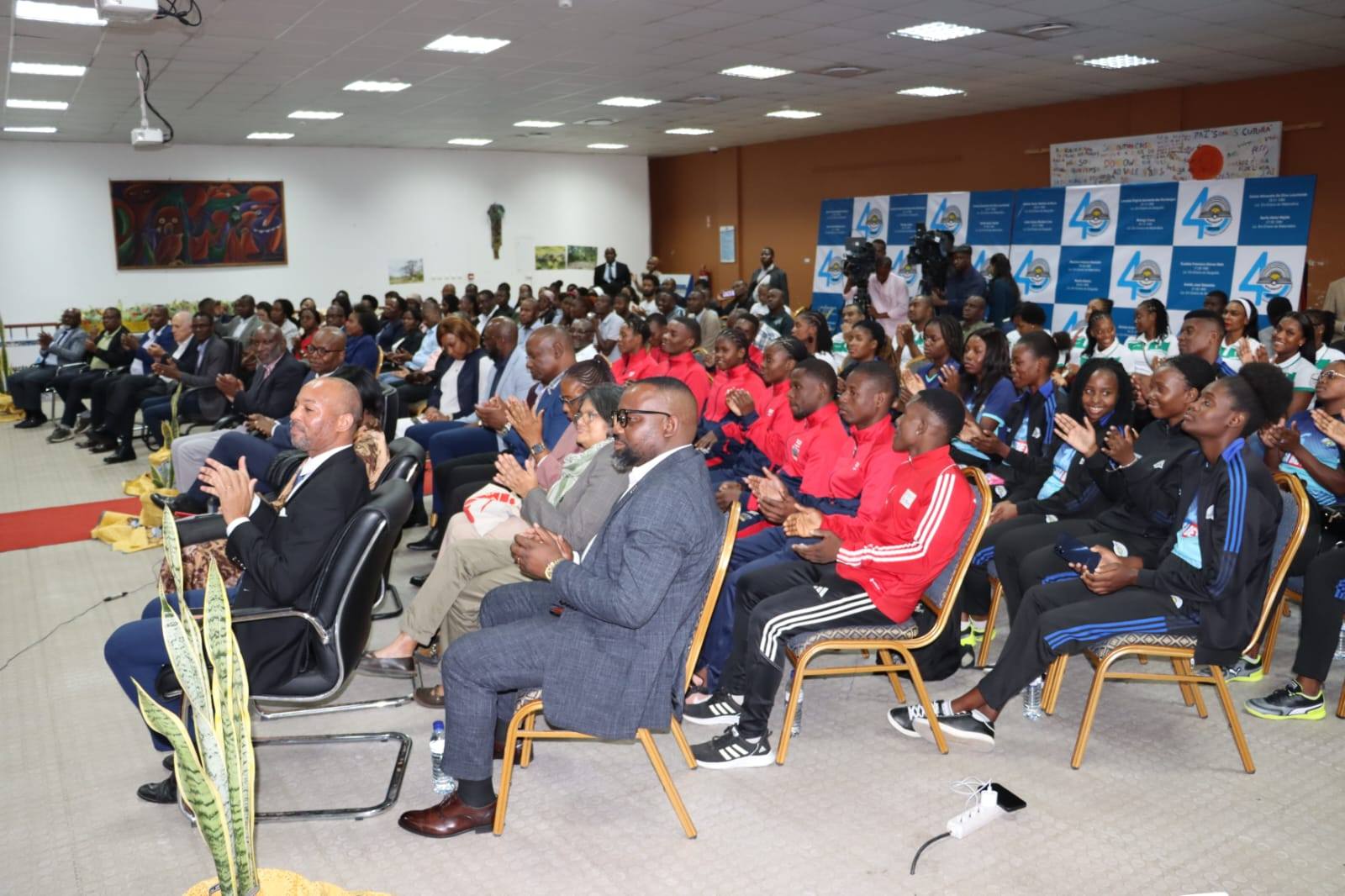 DESPORTO É UMA FERRAMENTA DE CONSTRUÇÃO DE PONTES