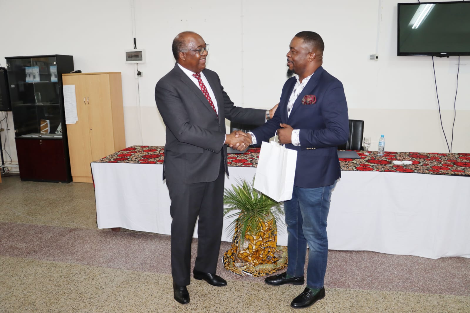 UPMaputo e parceria com Field Ready