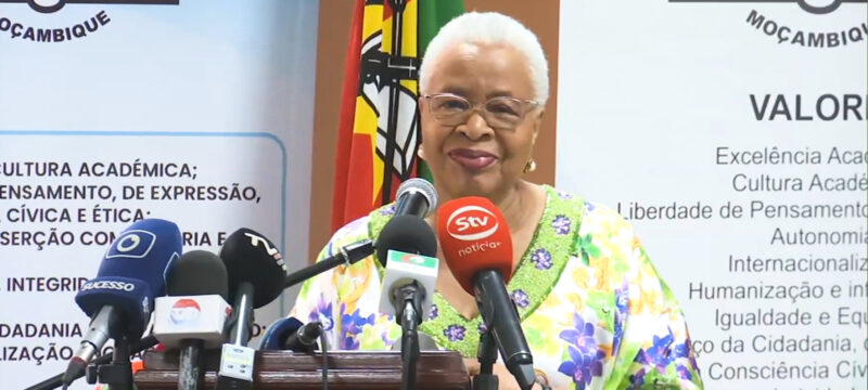 UP-Maputo 40 Anos: Génese e Percurso: Aula de Graça Machel Junta Gesta Libertária e Académica